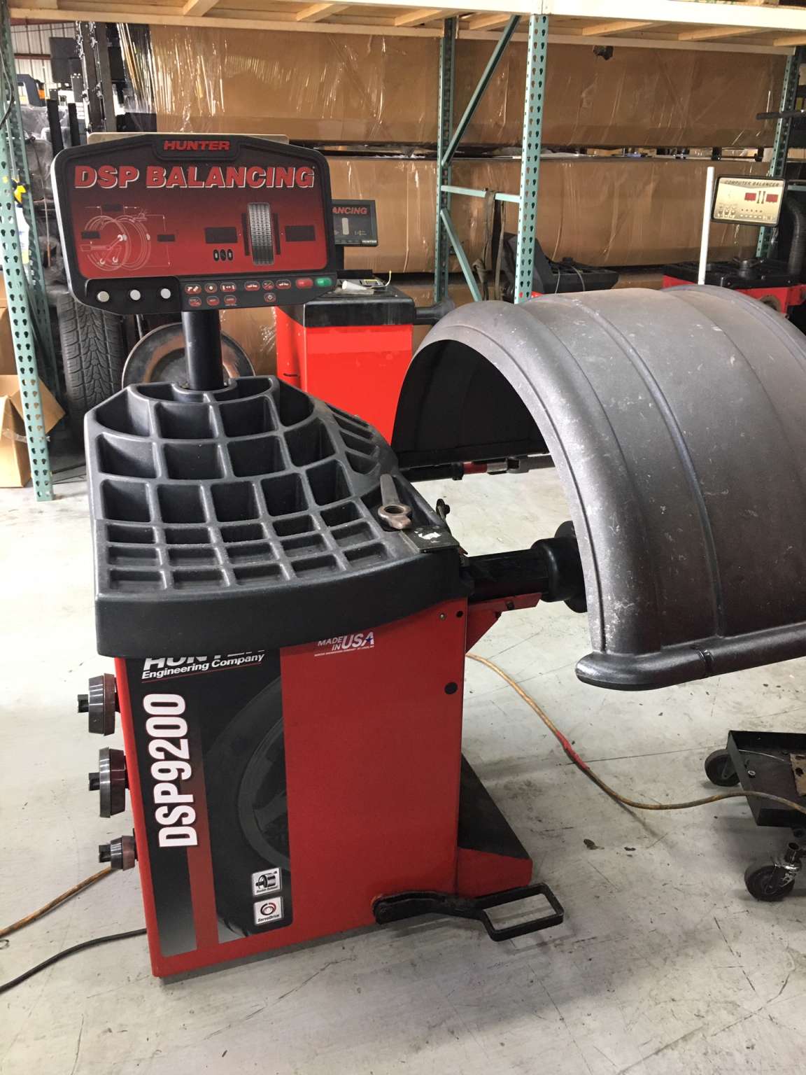 Used Hunter Wheel Balancer 9200 - Automotive Machine Advisors